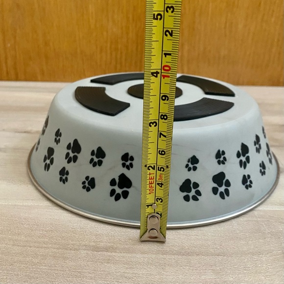 🟢 {3/$15} Non-Slip Dog Bowl - Large - Picture 9 of 13